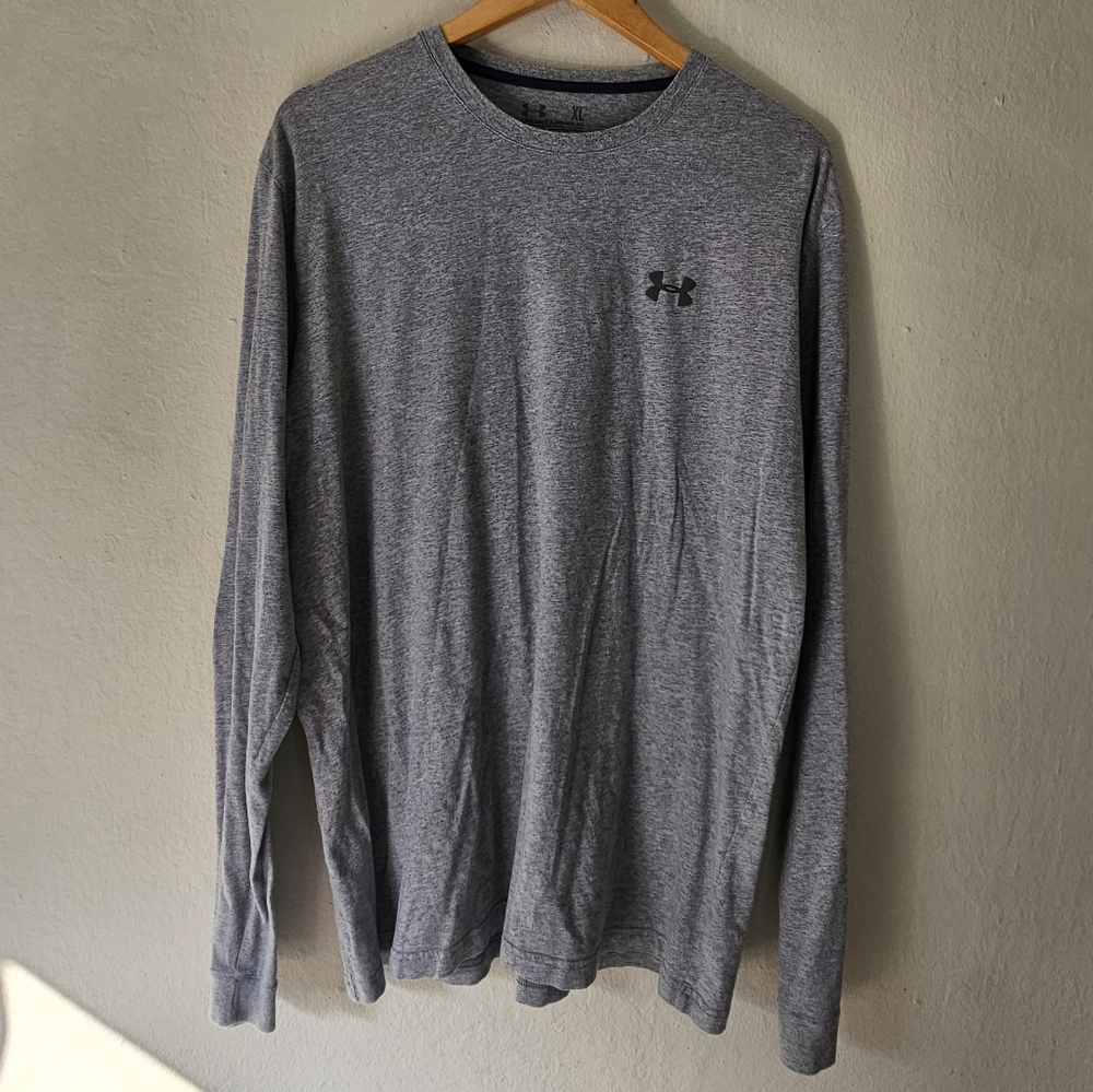 Under Armour Men's XL Long Sleeve Shirt Gray